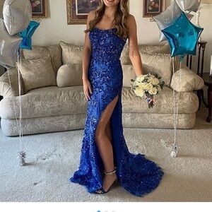 Elegant Blue Sequin Evening Gown